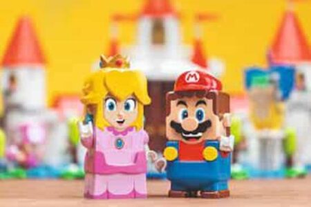 New LEGO Princess Peach Super Mario Sets